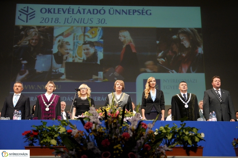 Oklevélátadó ünnepség 1 - fotó Trifonov Éva