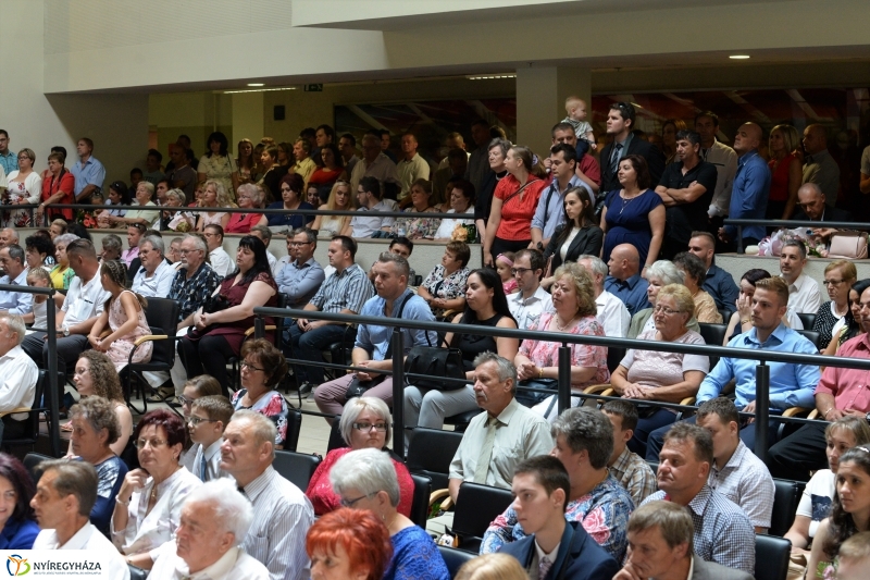 Oklevélátadó ünnepség 1 - fotó Trifonov Éva