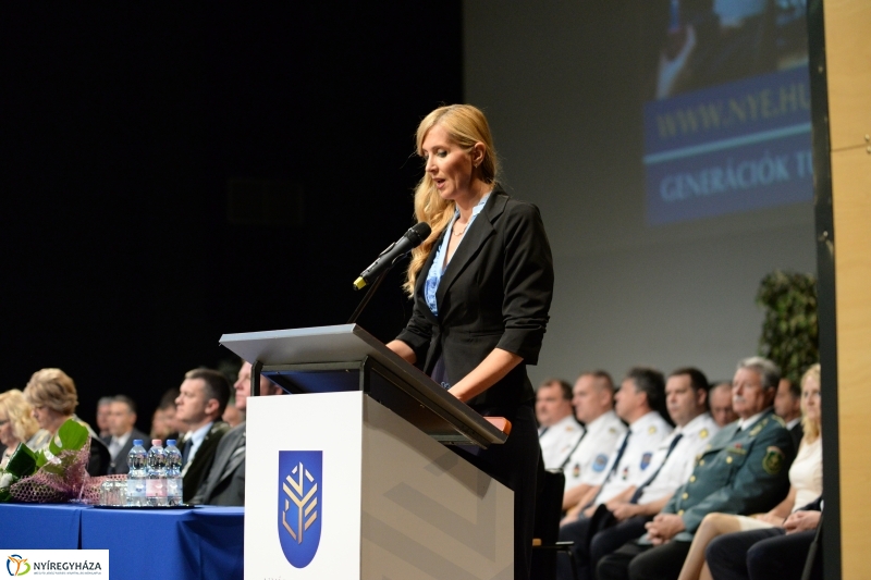 Oklevélátadó ünnepség 1 - fotó Trifonov Éva