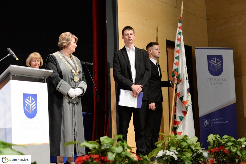 Oklevélátadó ünnepség 1 - fotó Trifonov Éva