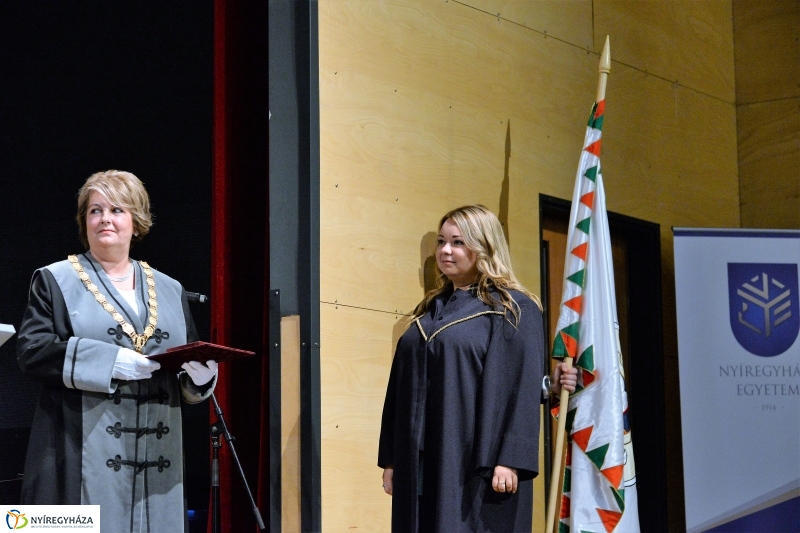 Oklevélátadó ünnepség 1 - fotó Trifonov Éva