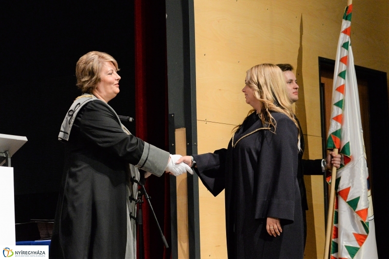 Oklevélátadó ünnepség 1 - fotó Trifonov Éva