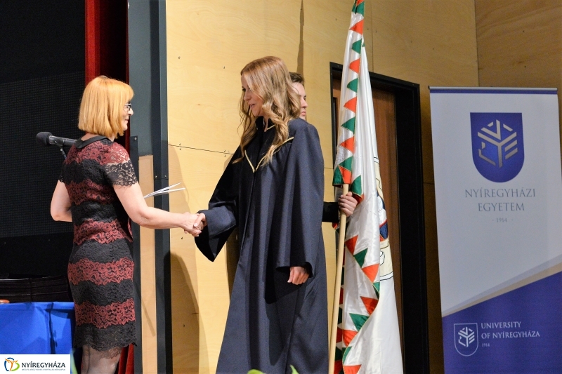 Oklevélátadó ünnepség 1 - fotó Trifonov Éva