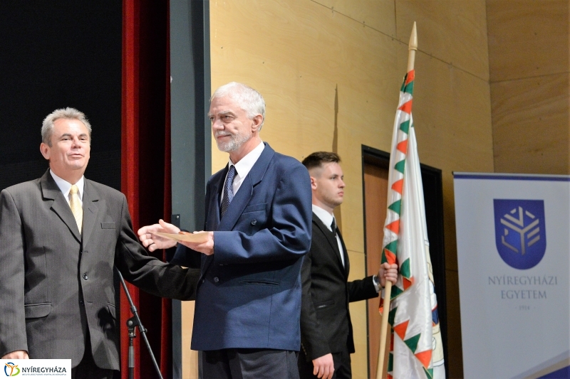 Oklevélátadó ünnepség 1 - fotó Trifonov Éva