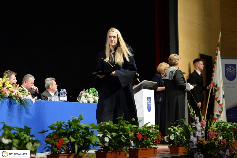 Oklevélátadó ünnepség 2 - fotó Trifonov Éva