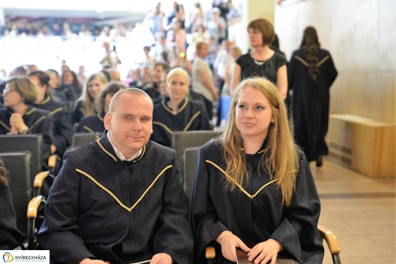 Oklevélátadó ünnepség 2 - fotó Trifonov Éva