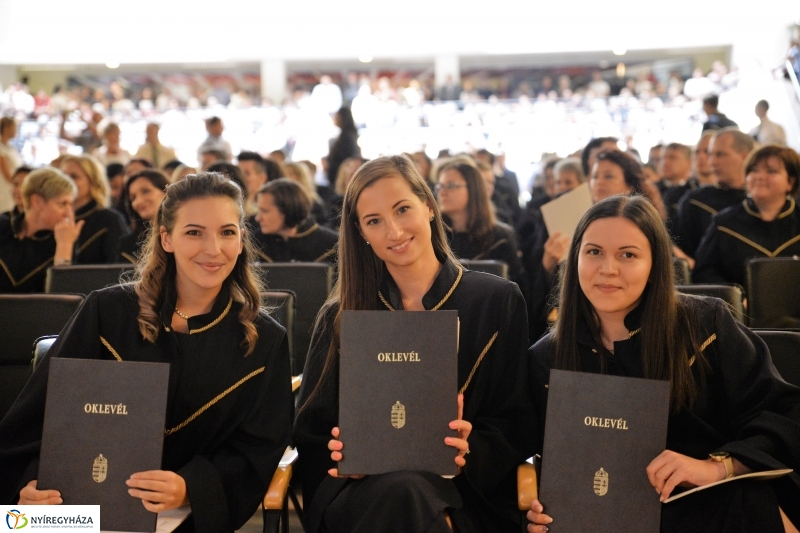 Oklevélátadó ünnepség 2 - fotó Trifonov Éva