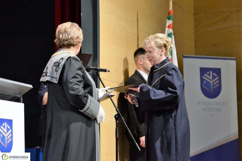 Oklevélátadó ünnepség 2 - fotó Trifonov Éva