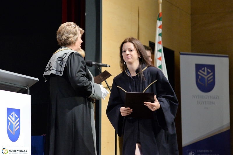 Oklevélátadó ünnepség 2 - fotó Trifonov Éva