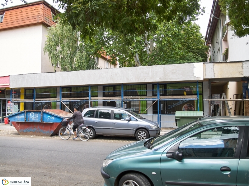 Fiókkönyvtár felújítás a Vécsey utcán - fotó Szarka Lajos