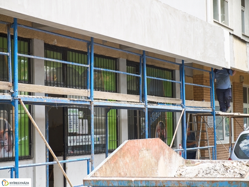 Fiókkönyvtár felújítás a Vécsey utcán - fotó Szarka Lajos