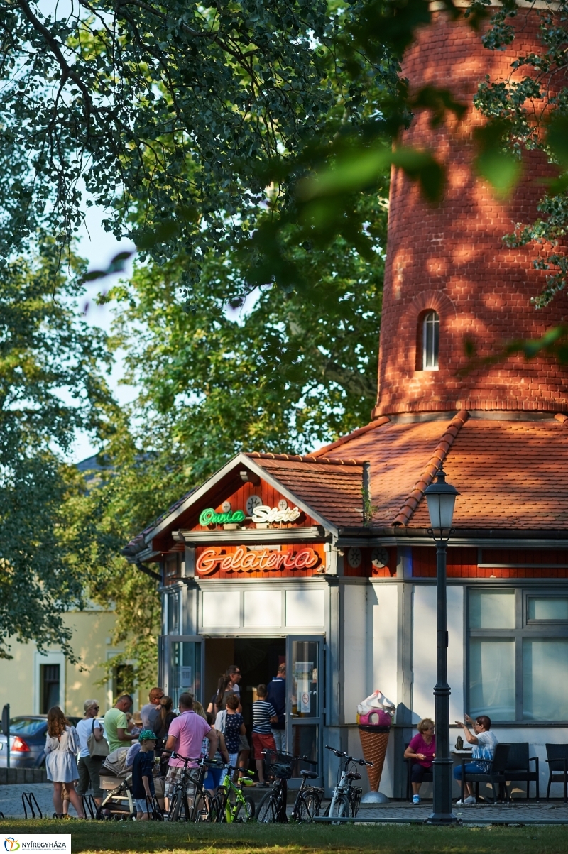 Sóstó, piac, Mentha - fotó Szarka Lajos