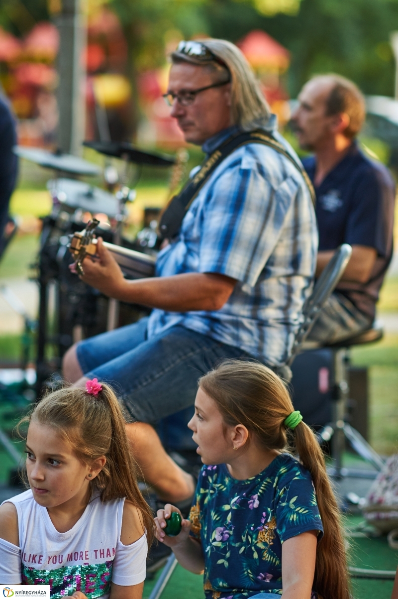 Sóstó, piac, Mentha - fotó Szarka Lajos