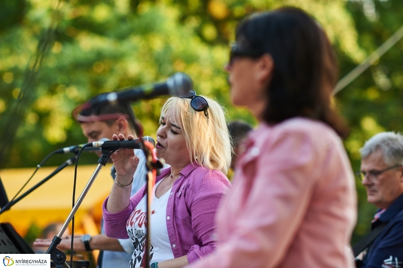 Sóstó, piac, Mentha - fotó Szarka Lajos