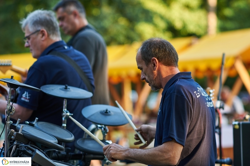 Sóstó, piac, Mentha - fotó Szarka Lajos