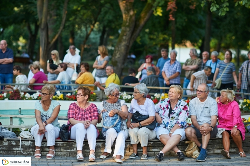 Sóstó, piac, Mentha - fotó Szarka Lajos