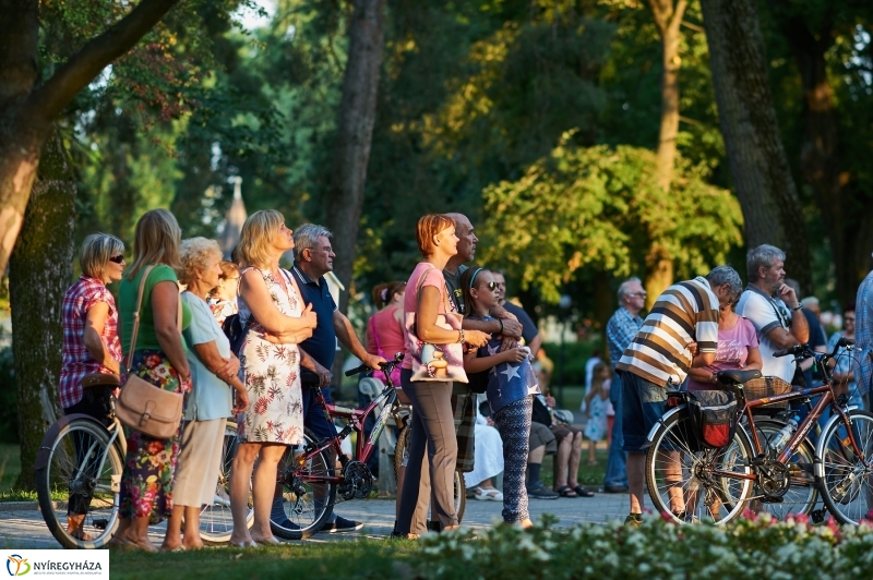 Sóstó, piac, Mentha - fotó Szarka Lajos