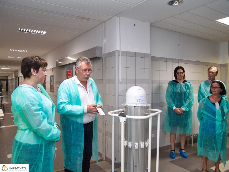 Új sterilizáló a kórházban - fotó Szarka Lajos