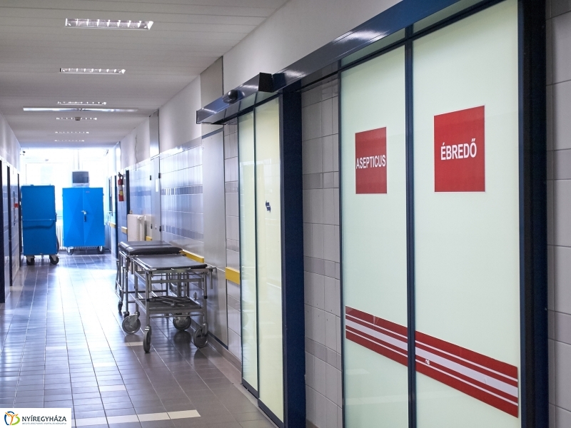 Új sterilizáló a kórházban - fotó Szarka Lajos