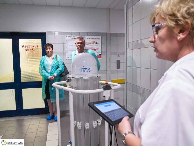 Új sterilizáló a kórházban - fotó Szarka Lajos