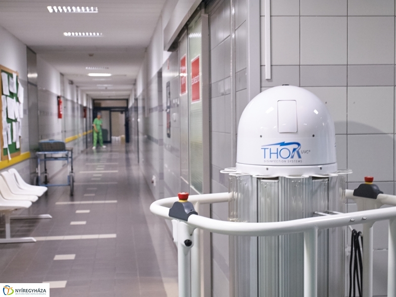 Új sterilizáló a kórházban - fotó Szarka Lajos