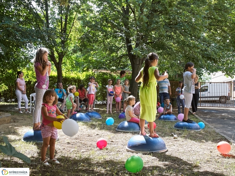 Sportolás a Családok Átmeneti Otthonában - fotó Szarka Lajos