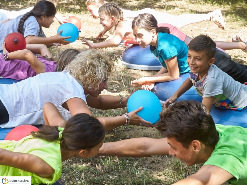 Sportolás a Családok Átmeneti Otthonában - fotó Szarka Lajos