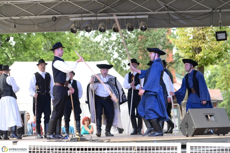 Fesztiválhangulat Sóstón - fotó Trifonov Éva