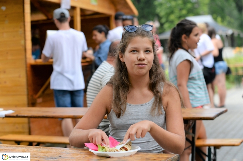 Fesztiválhangulat Sóstón - fotó Trifonov Éva