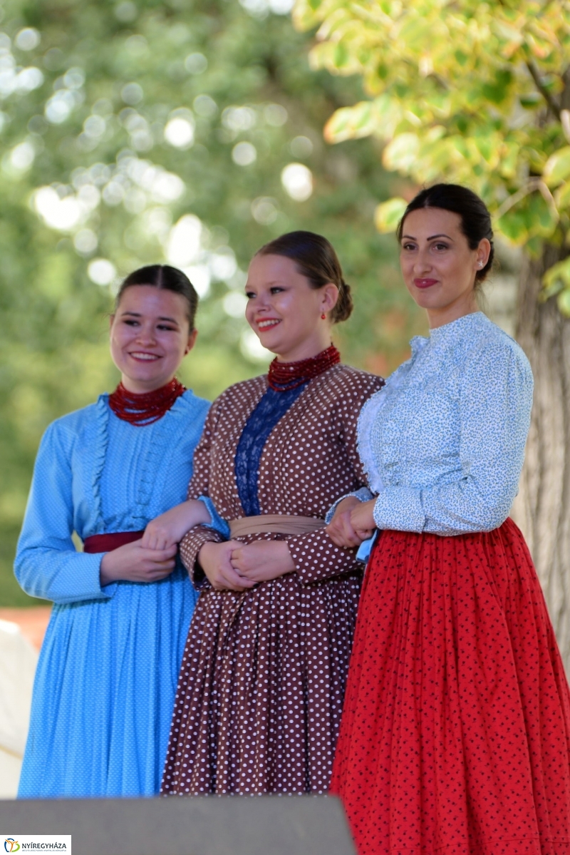 Fesztiválhangulat Sóstón - fotó Trifonov Éva