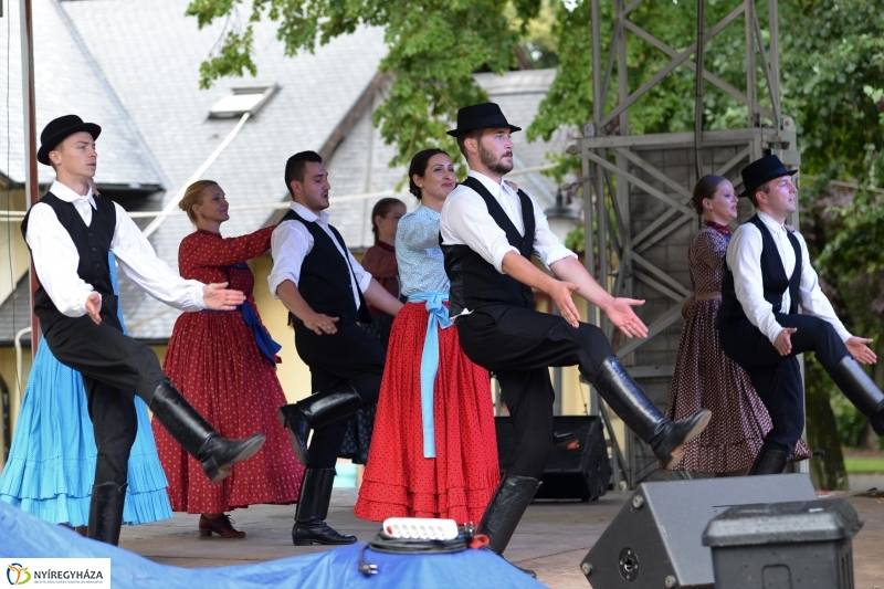 Fesztiválhangulat Sóstón - fotó Trifonov Éva