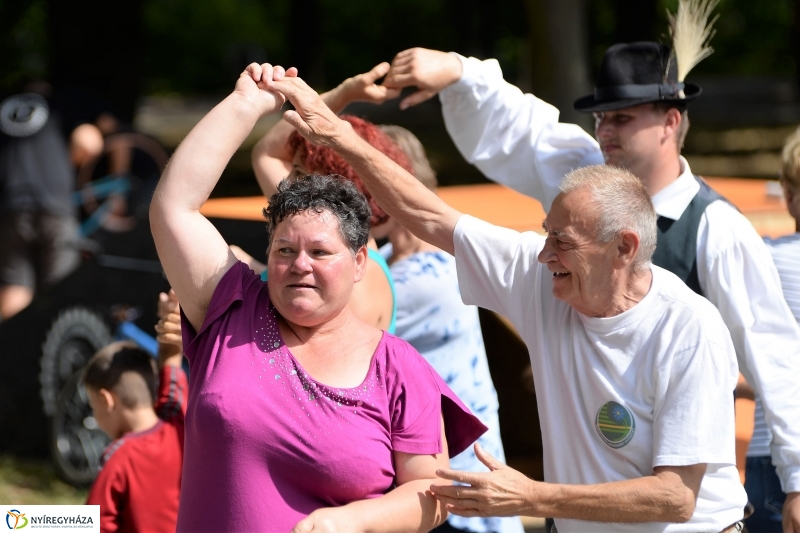 Fesztiválhangulat Sóstón - fotó Trifonov Éva