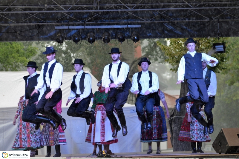 Fesztiválhangulat Sóstón - fotó Trifonov Éva