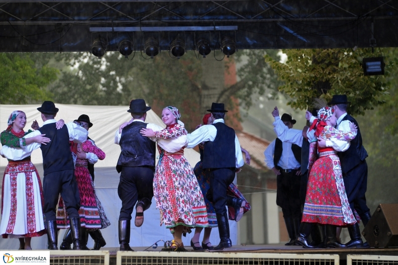 Fesztiválhangulat Sóstón - fotó Trifonov Éva