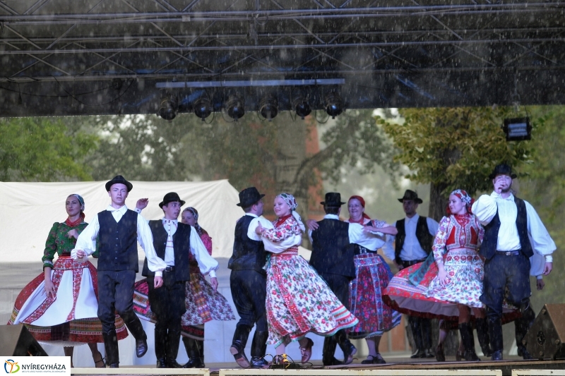 Fesztiválhangulat Sóstón - fotó Trifonov Éva