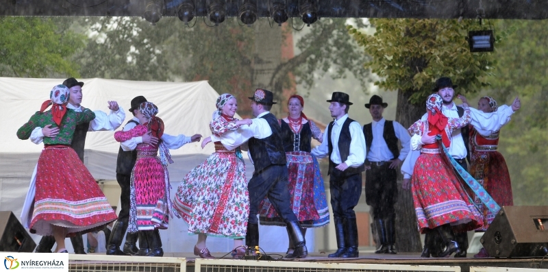 Fesztiválhangulat Sóstón - fotó Trifonov Éva