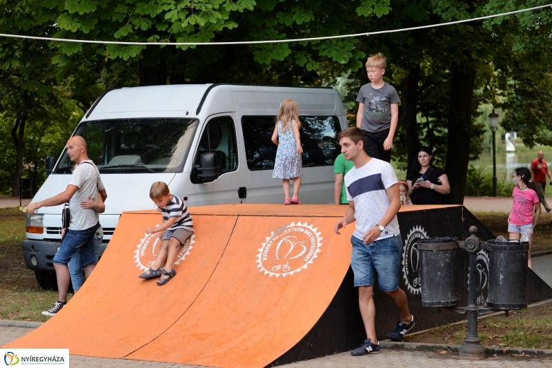 A Polip Band is fellépett a Sárkányhajó Fesztiválon-fotó Trifonov Éva