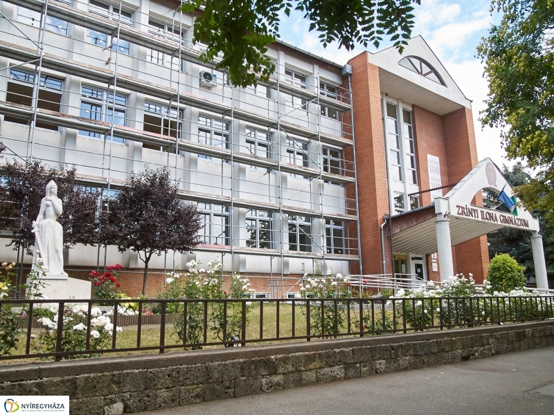 Felújítják a Zrínyi gimnáziumot - fotó Szarka Lajos