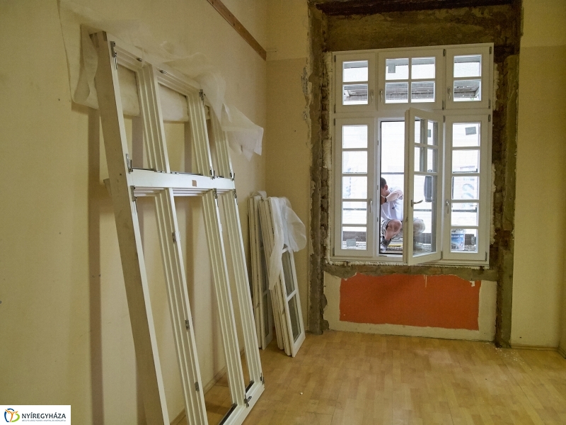 Felújítják a Mustárházat - fotó Szarka Lajos