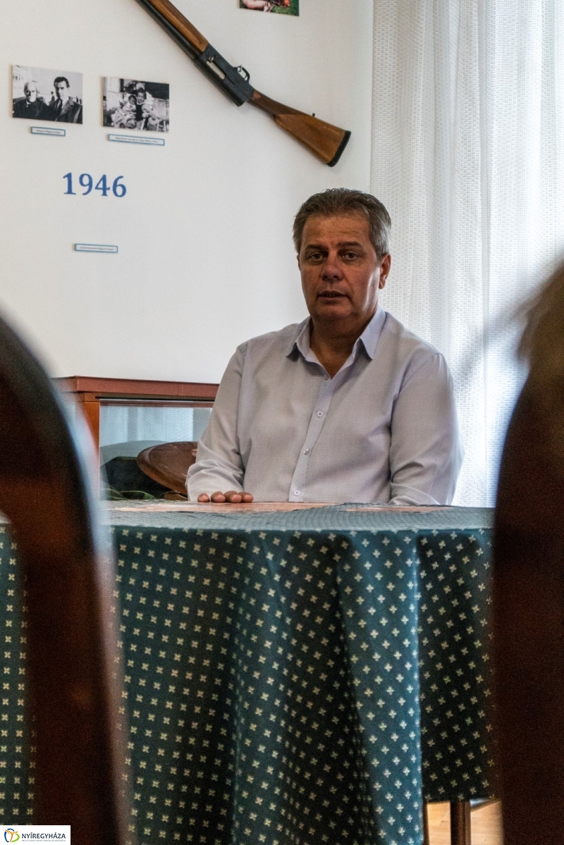 Jó bőr vagy! sajtótájékoztató a Kállay Gyűjteményben