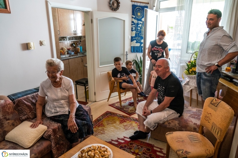 Pápai Jánosnét 90. születésnapja alkalmából köszöntötték