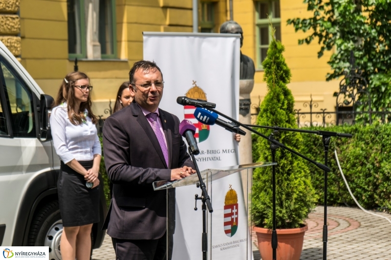 Mobil Kormányablakot adtak át