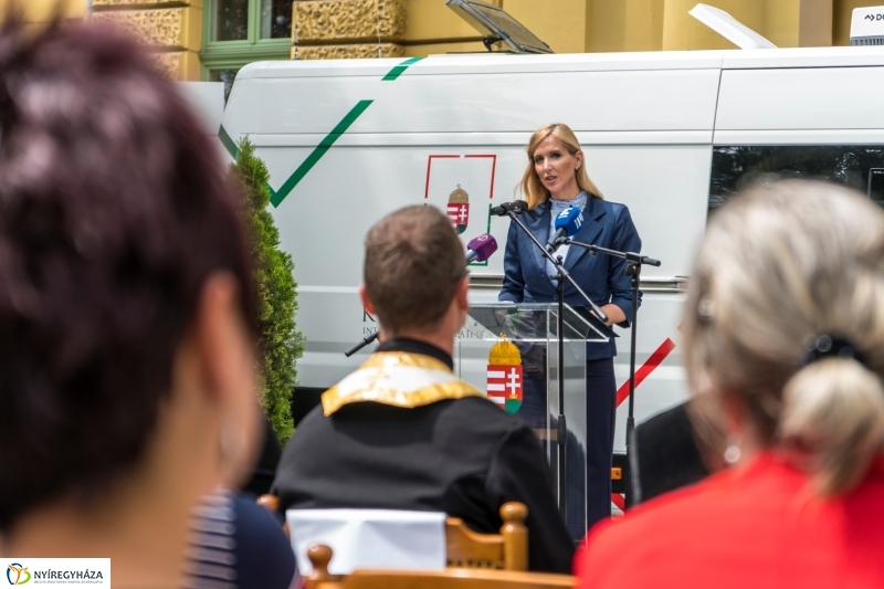 Mobil Kormányablakot adtak át