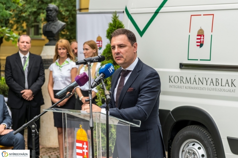 Mobil Kormányablakot adtak át