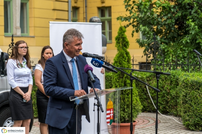 Mobil Kormányablakot adtak át