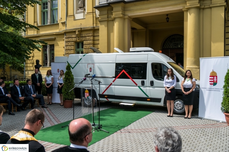 Mobil Kormányablakot adtak át