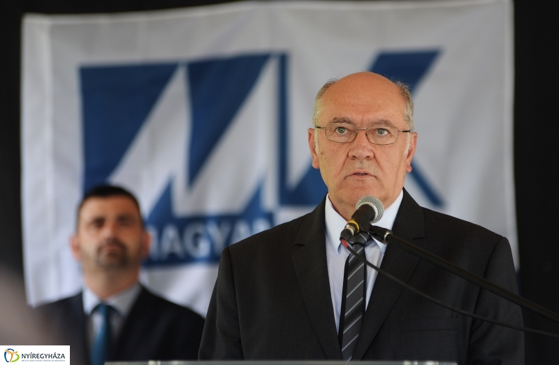 Pazonyi út - felújított útátadás - fotó Trifonov Éva