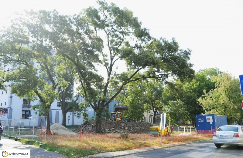 A Bessenyei tér felújítási munkálatai - fotó Trifonov Éva