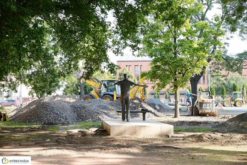 A Bessenyei tér felújítási munkálatai - fotó Trifonov Éva