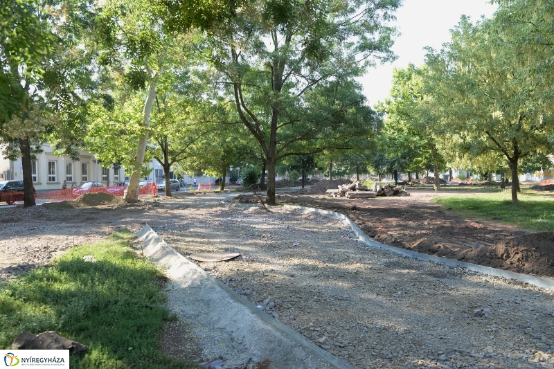 A Bessenyei tér felújítási munkálatai - fotó Trifonov Éva